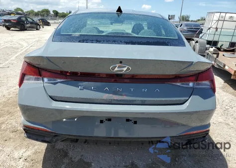 2023 Hyundai Elantra Sel z USA, uszkodzony, nr VIN KMHLM4AG8PU443838
